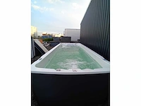 Infinitas 15 persoons jacuzzi en zwemspa - afbeelding 25 van  44