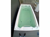 Infinitas 15 persoons jacuzzi en zwemspa - afbeelding 30 van  44