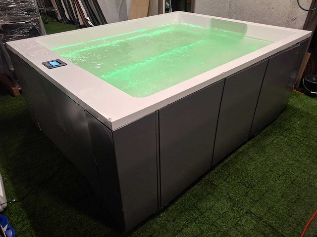 Infinitas paolo ferralli magnifico 6 persoons jacuzzi en buitenspa - afbeelding 1 van  40