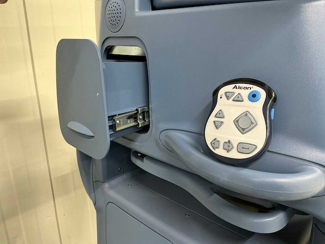 Infiniti - vision - phacoemulsifier - afbeelding 3 van  5