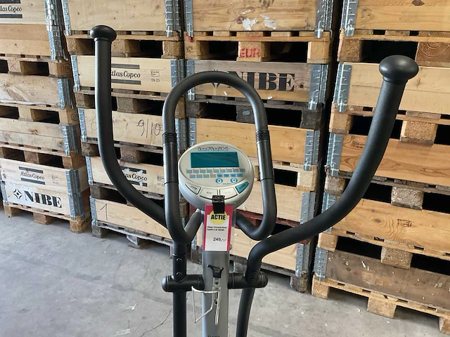 Infiniti fitness systems crosstrainer - afbeelding 3 van  4