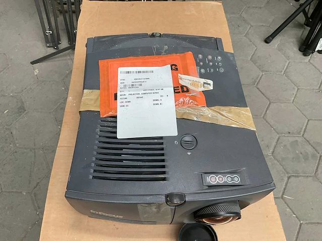Infocus 620 litepro projector - afbeelding 3 van  7
