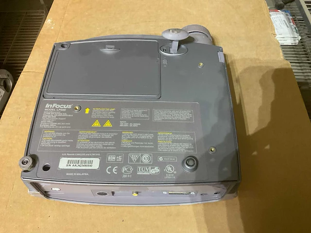 Infocus lp500 projector - afbeelding 3 van  4