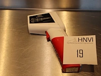 Infrarood thermometer nisbets. - afbeelding 1 van  2
