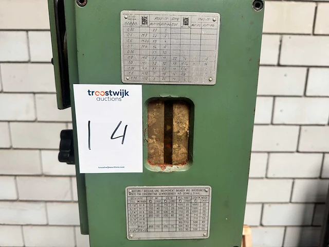 Infratirea - 1990 - mfiv 8 - draadtap machine - afbeelding 2 van  8