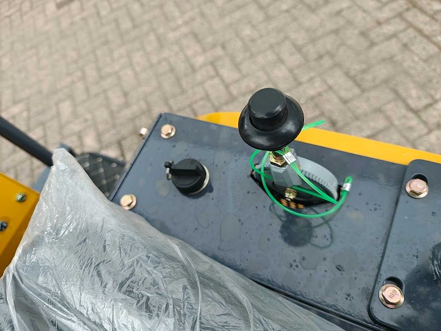 Infront - 2025 - yfe12 - minigraafmachine - afbeelding 7 van  21