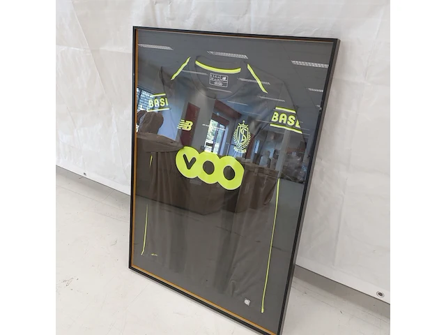 Ingelijst " standard de liege " shirt - afbeelding 2 van  7