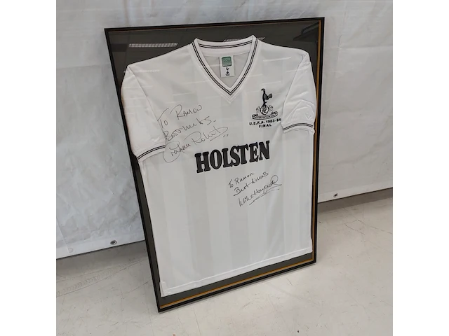Ingelijst " tottenham hotspur " shirt u.e.f.a final 1983-84 - afbeelding 1 van  9