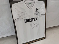 Ingelijst " tottenham hotspur " shirt u.e.f.a final 1983-84 - afbeelding 1 van  9