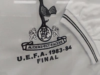 Ingelijst " tottenham hotspur " shirt u.e.f.a final 1983-84 - afbeelding 6 van  9