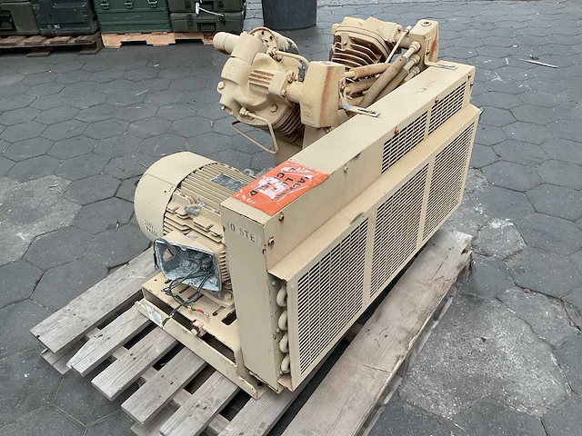 Ingersoll rand luchtcompressor - afbeelding 4 van  6