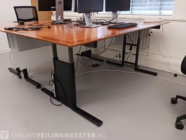 Inhoud directie kamer - afbeelding 9 van  33