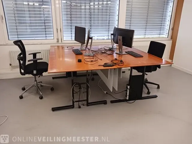 Inhoud directie kamer - afbeelding 1 van  33