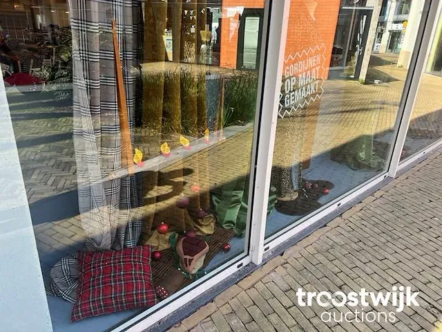 Inhoud etalage (c) - afbeelding 11 van  11