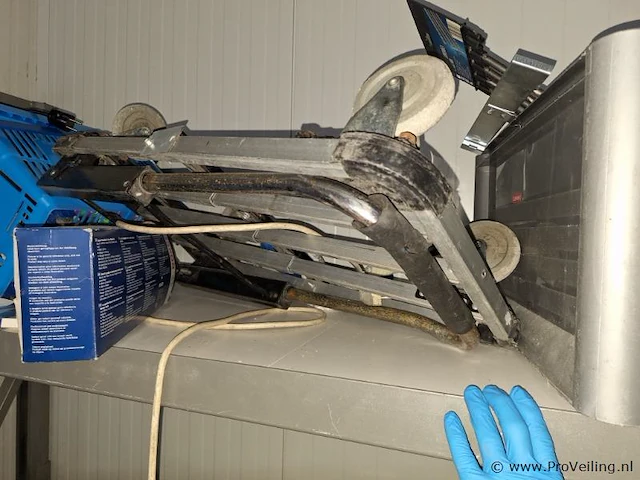 Inhoud gehele unit o.a. vw caddy bestelbus - afbeelding 3 van  81