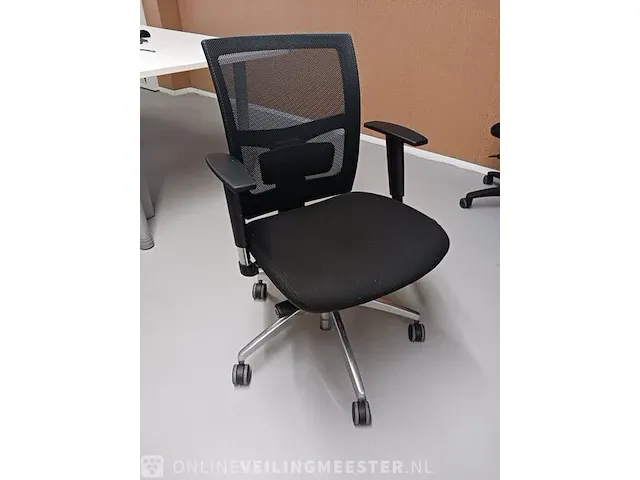 Inhoud kantoor ruimte - afbeelding 13 van  24
