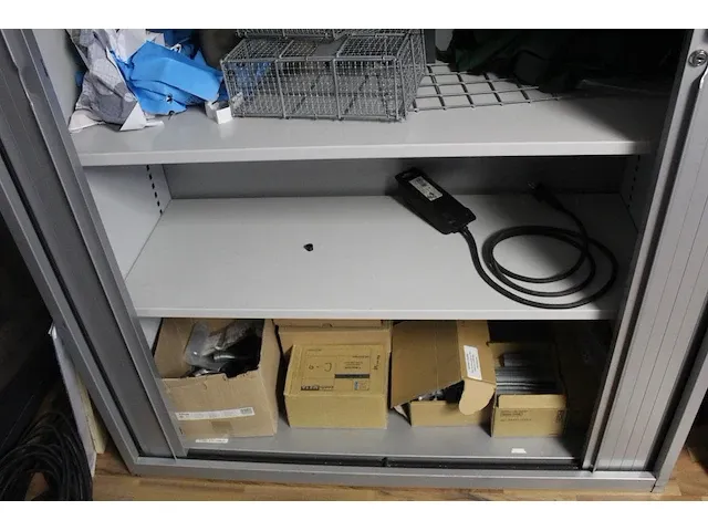 Inhoud kast kavel g385, met div. testproducten - afbeelding 4 van  4