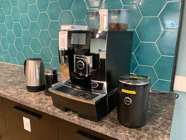 Inhoud keuken - afbeelding 12 van  34