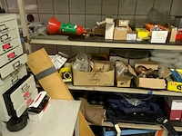 Inhoud magazijnruimte - afbeelding 5 van  22