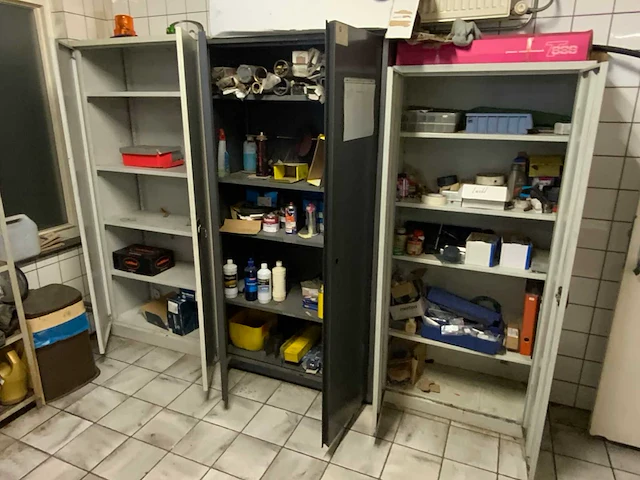 Inhoud magazijnruimte - afbeelding 6 van  22