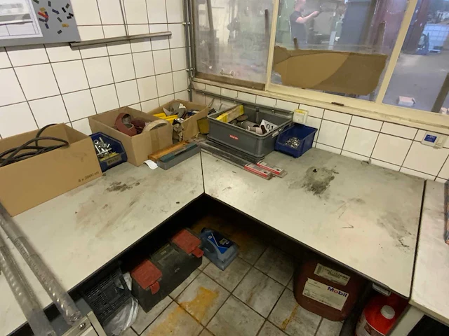 Inhoud magazijnruimte - afbeelding 18 van  22