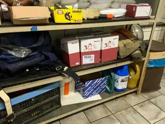 Inhoud magazijnruimte - afbeelding 22 van  22