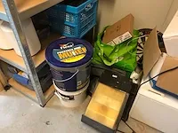 Inhoud praktijkkamer en magazijn - afbeelding 7 van  22