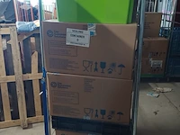Inhoud rolcontainer met 2e hands en nieuw ex container nummer d
