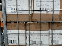 Inhoud rolcontainer met o.a. fitness artikelen/tassen - afbeelding 7 van  7