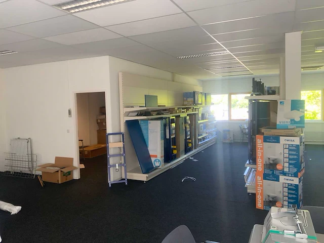 Inhoud ruimte 2e etage (magazijnruimte) - afbeelding 1 van  82