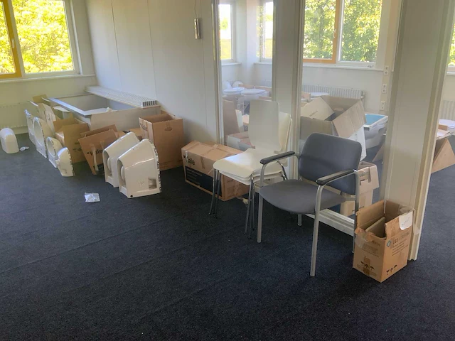 Inhoud ruimte 2e etage (magazijnruimte) - afbeelding 20 van  82