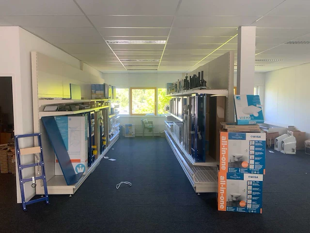 Inhoud ruimte 2e etage (magazijnruimte) - afbeelding 12 van  82