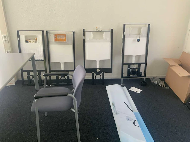 Inhoud ruimte 2e etage (magazijnruimte) - afbeelding 38 van  82