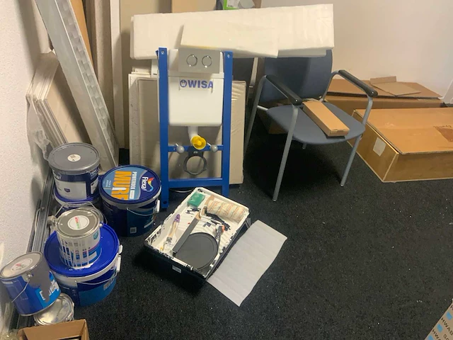 Inhoud ruimte 2e etage (magazijnruimte) - afbeelding 46 van  82