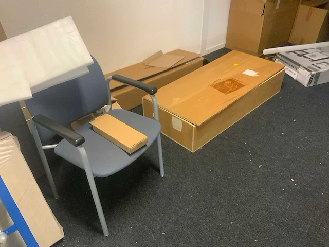 Inhoud ruimte 2e etage (magazijnruimte) - afbeelding 48 van  82