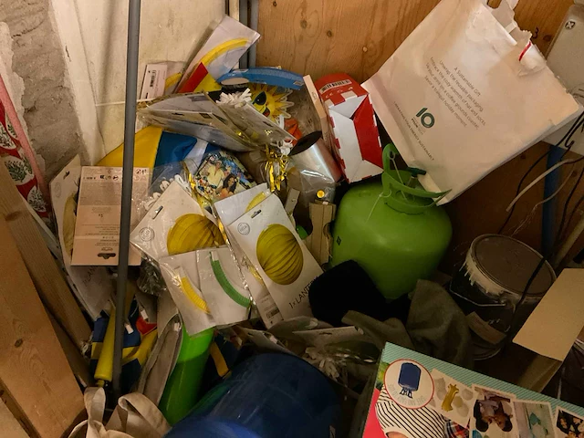 Inhoud ruimte diverse promotie artikelen en gereedschap - afbeelding 7 van  22