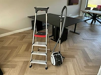 Inhoud trapkast - afbeelding 1 van  7