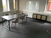Inhoud vergaderruimte - afbeelding 1 van  9