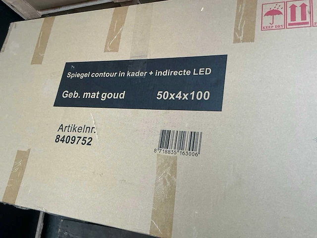 Ink ovaal in kader mat goud geborsteld led spiegel - afbeelding 3 van  5