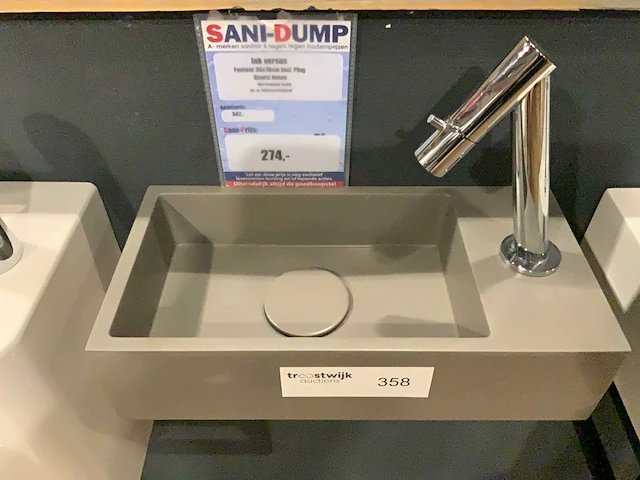 Ink versus fontein met kraan - afbeelding 2 van  4