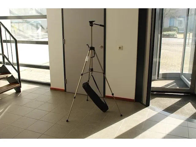 Inklapbaar (foto)camerastatief wf wt3530. - afbeelding 1 van  2