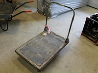 Inklapbare plateauwagen met plateau 62 x 90 cm. - afbeelding 1 van  2