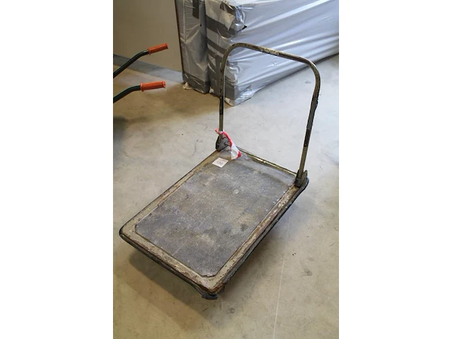 Inklapbare plateauwagen met plateau 62 x 90 cm. - afbeelding 2 van  2