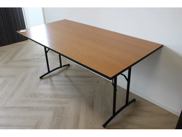 Inklapbare werktafel. afmeting 160 x 80 x 73cm. - afbeelding 1 van  2