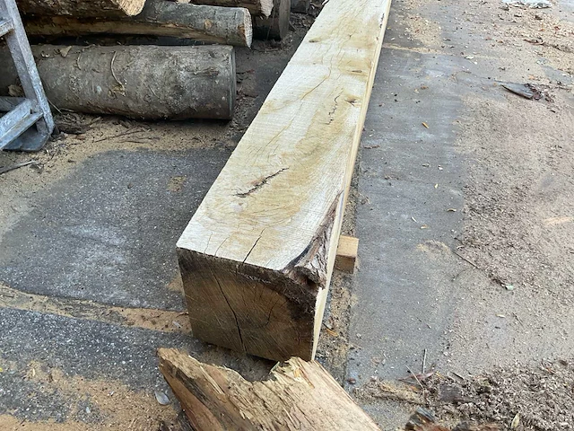 Inlands eiken balk 230x240 mm - afbeelding 2 van  4