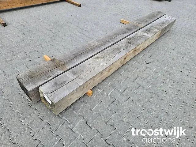 Inlands eiken balken 2 stuks 313-332cm 25x20cm dikte 20cm - afbeelding 3 van  7