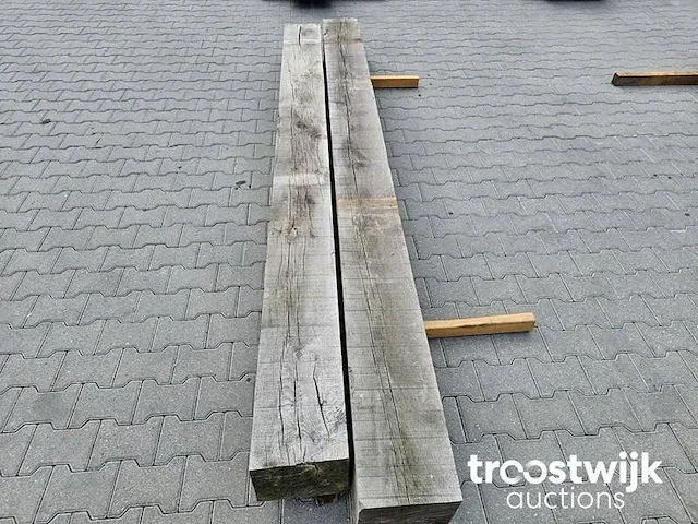 Inlands eiken balken 2 stuks 313-332cm 25x20cm dikte 20cm - afbeelding 5 van  7