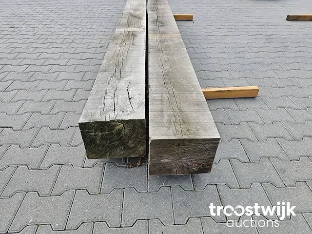 Inlands eiken balken 2 stuks 313-332cm 25x20cm dikte 20cm - afbeelding 6 van  7