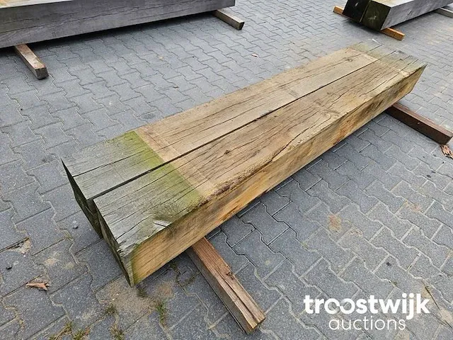 Inlands eiken balken 250x25x25cm 2 stuks - afbeelding 1 van  6