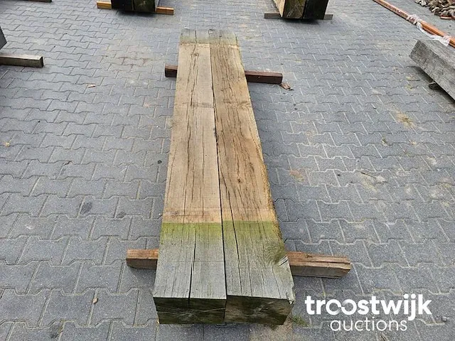 Inlands eiken balken 250x25x25cm 2 stuks - afbeelding 5 van  6